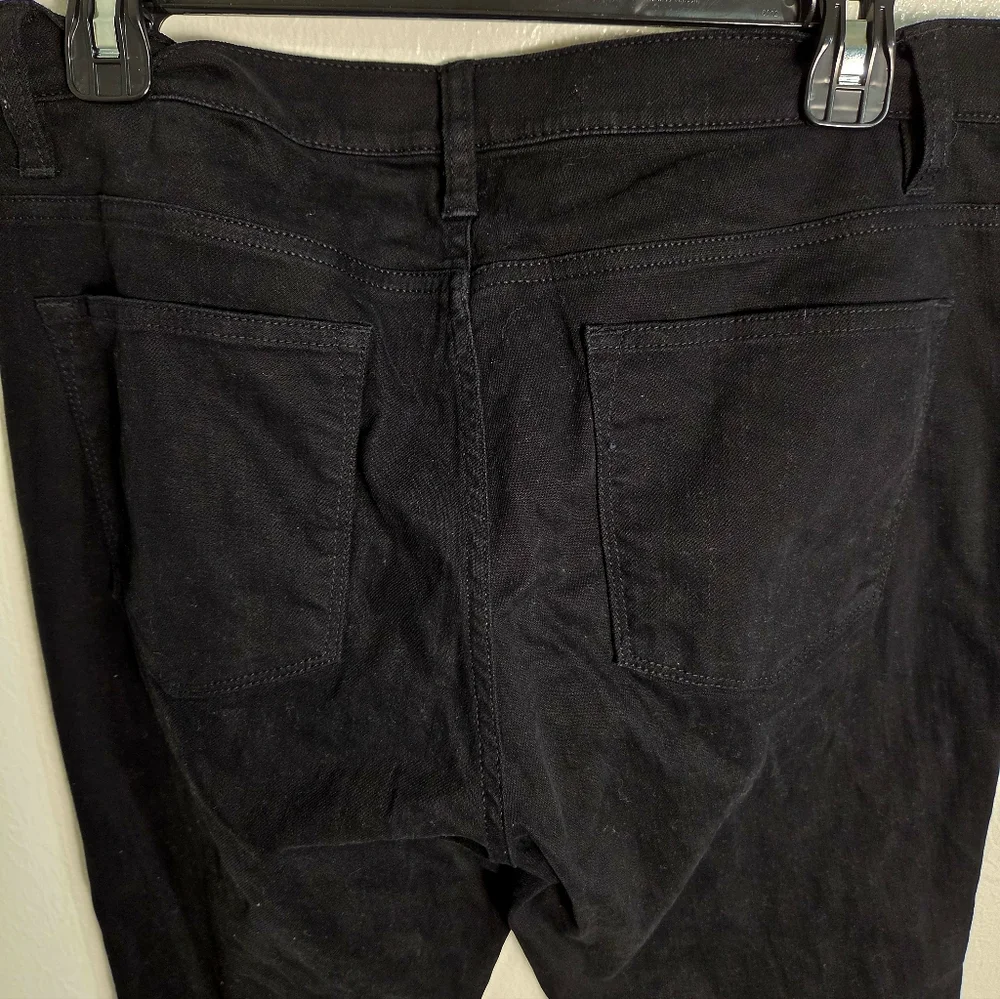 Lauren Ralph Lauren Black Jeans with 4-Buttons on Bottom Sides of Legs, Size 12 - Picture 5 of 7